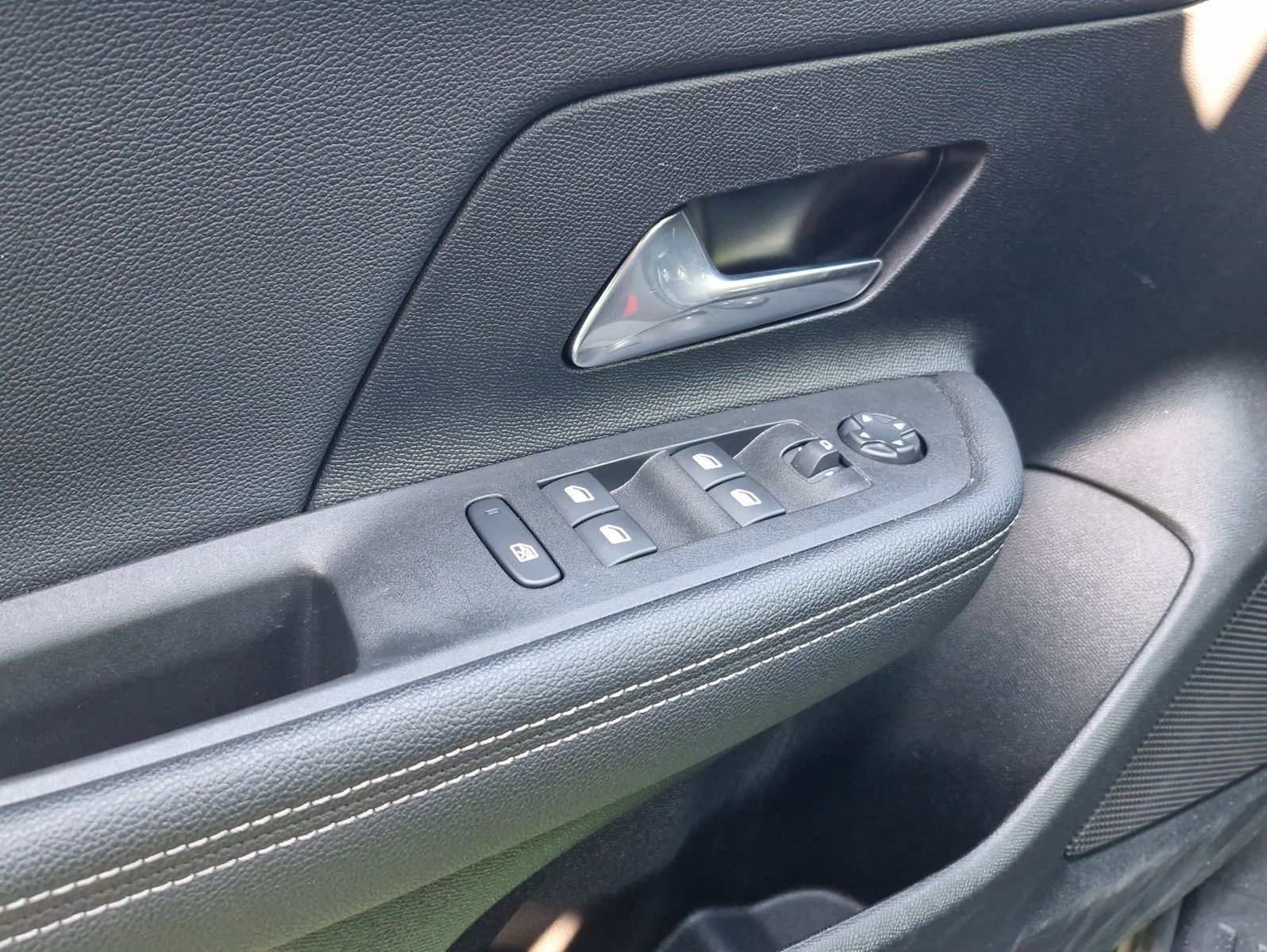 Opel Mokka-e GS AT LED Kamera PDC Keyless Alu17