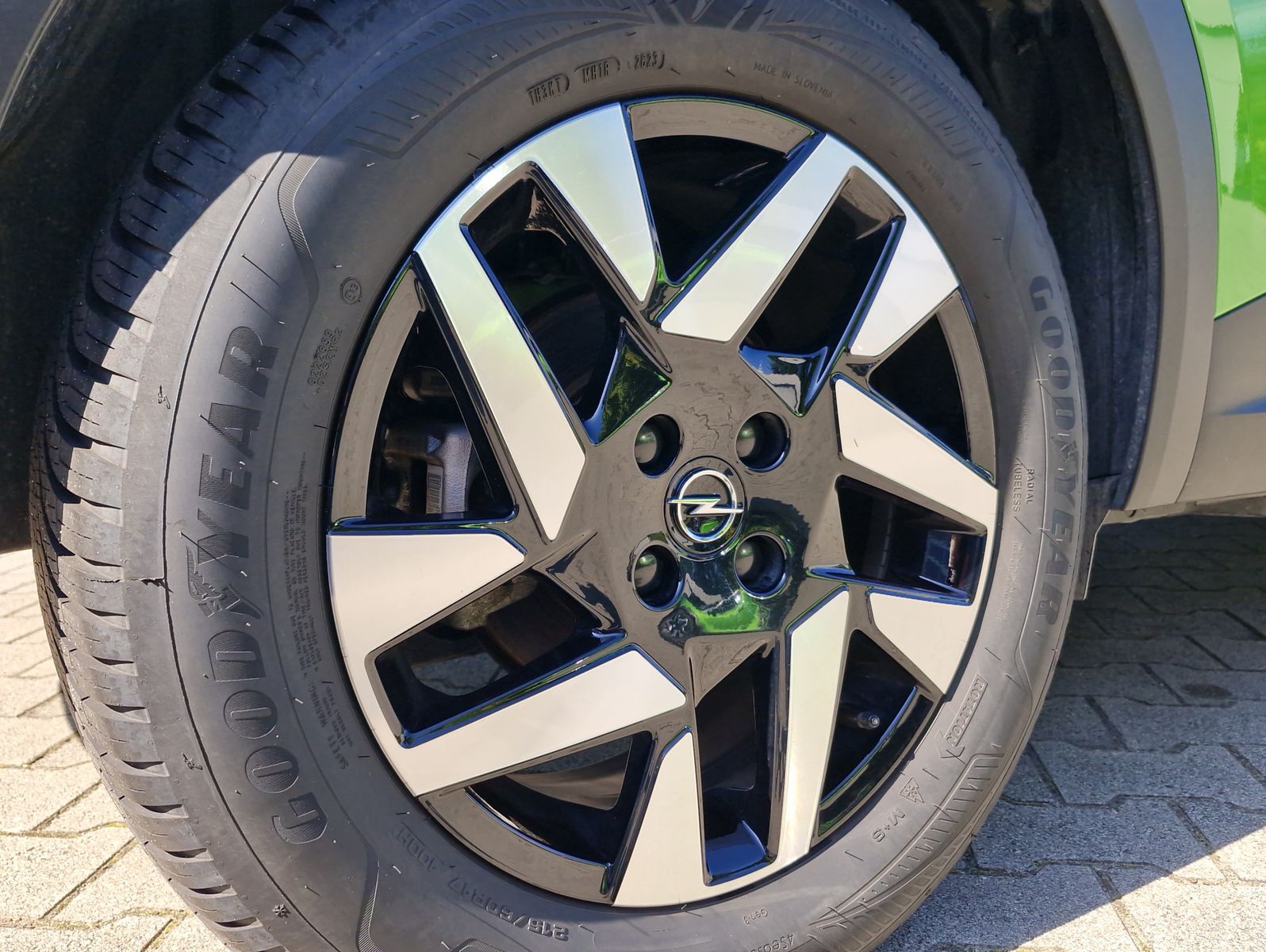 Opel Mokka-e GS AT LED Kamera PDC Keyless Alu17