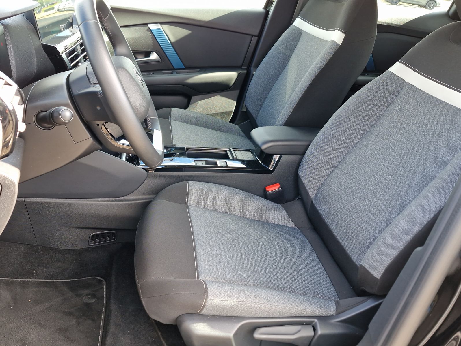 Citroën C4 e-C4 Feel AT LED CarPlay SHZ PDC Alu 18