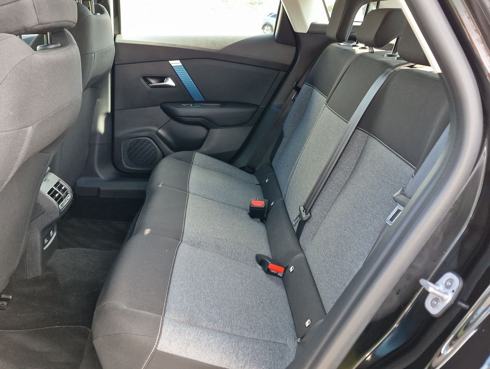 Citroën C4 e-C4 Feel AT LED CarPlay SHZ PDC Alu 18