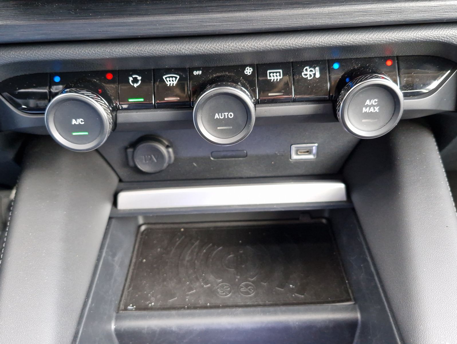 Citroën C5 X PureTech 130 Plus AT LED Navi Leder HeadUp