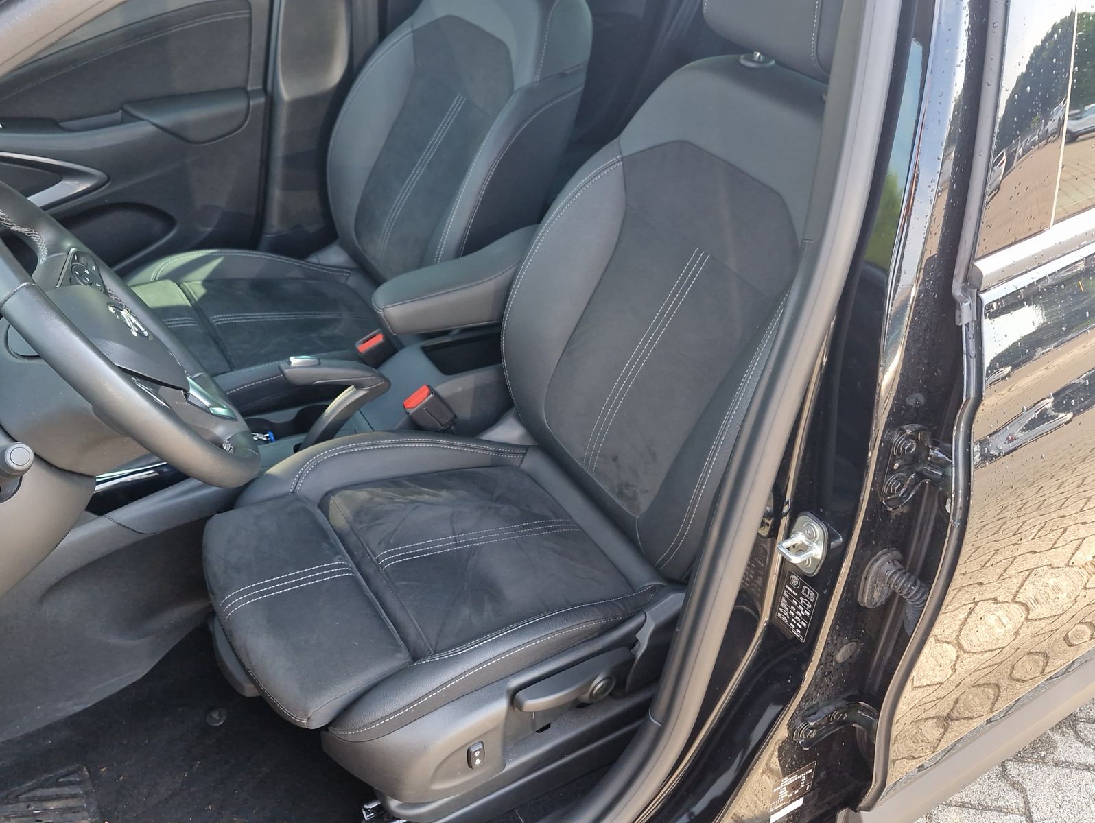 Opel Crossland 1.2 Turbo Ultimate LED Navi Kamera SHZ