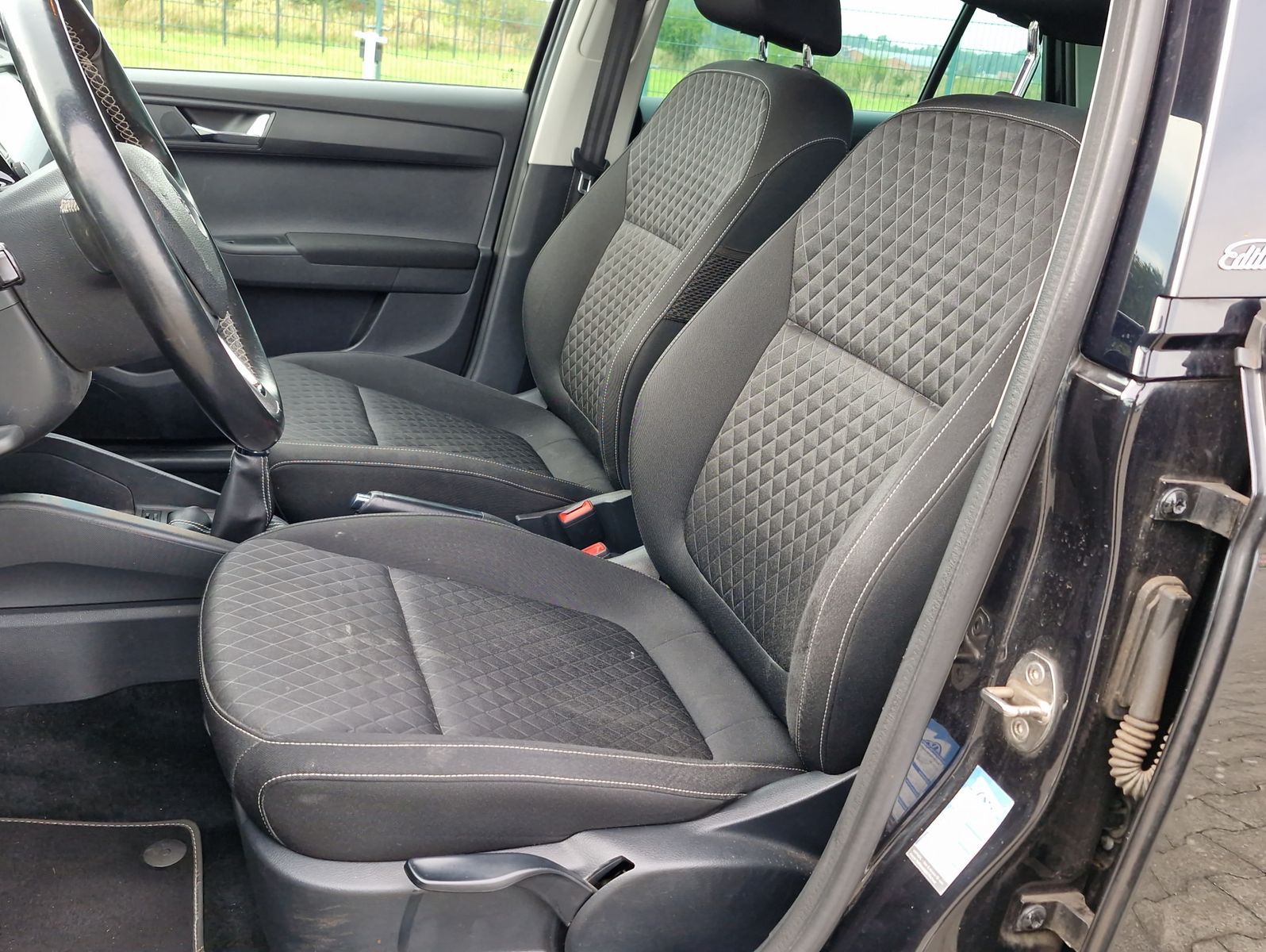 Skoda Fabia Combi 1.2 TSI Edition Navi AHK SHZ Klimaau