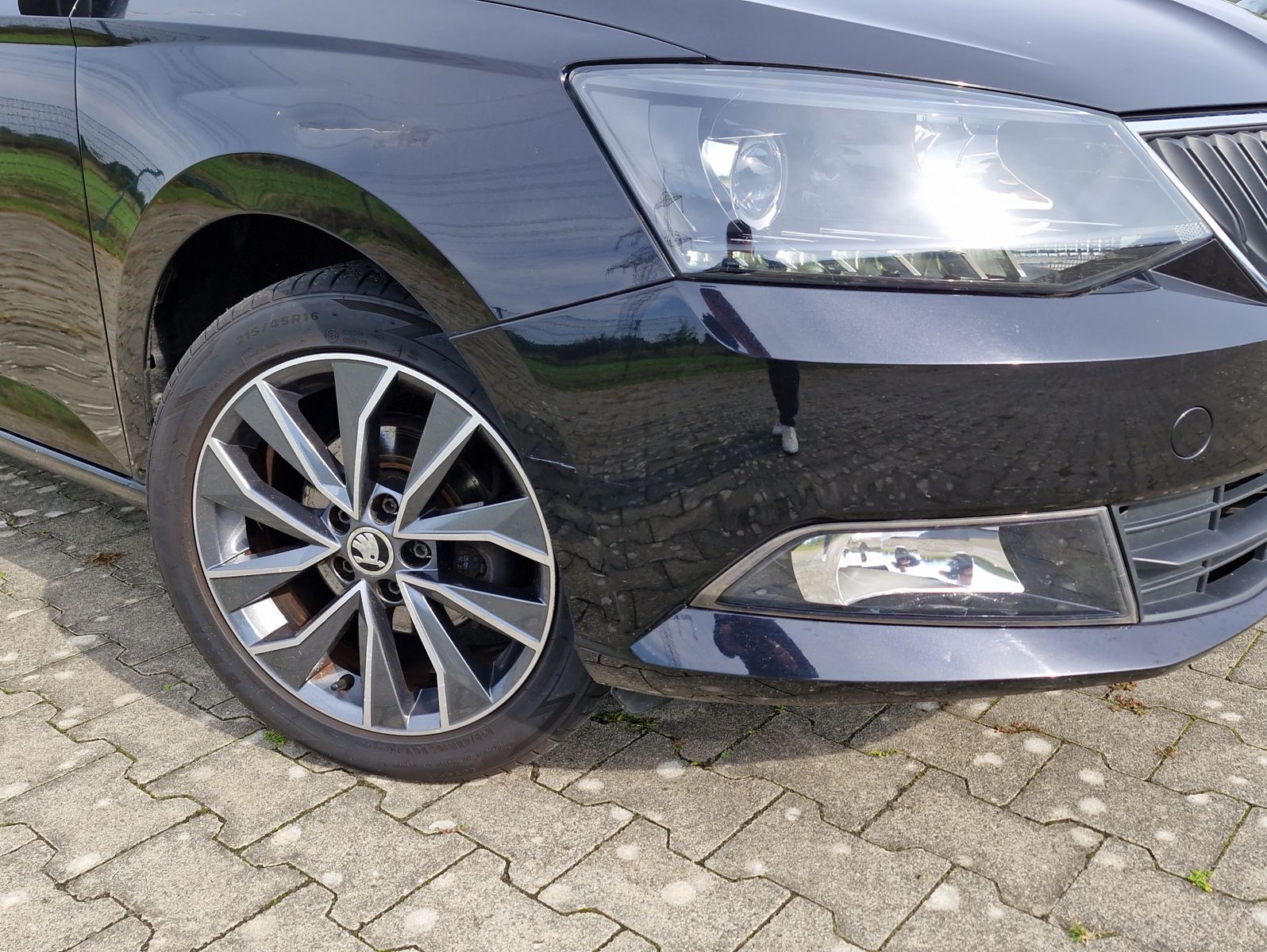 Skoda Fabia Combi 1.2 TSI Edition Navi AHK SHZ Klimaau
