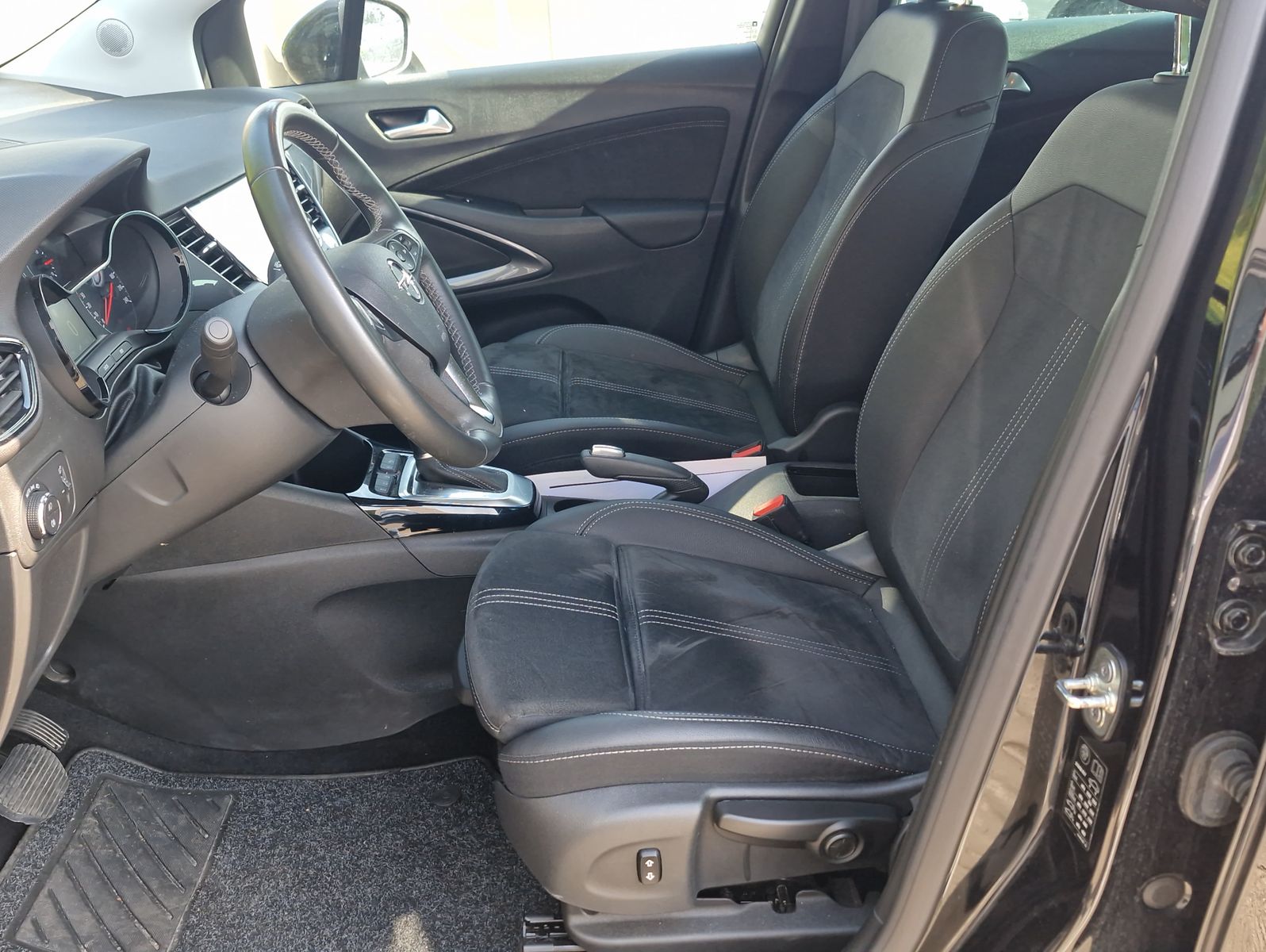 Opel Crossland 1.2 Turbo Ultimate AT Navi LED Alcanta