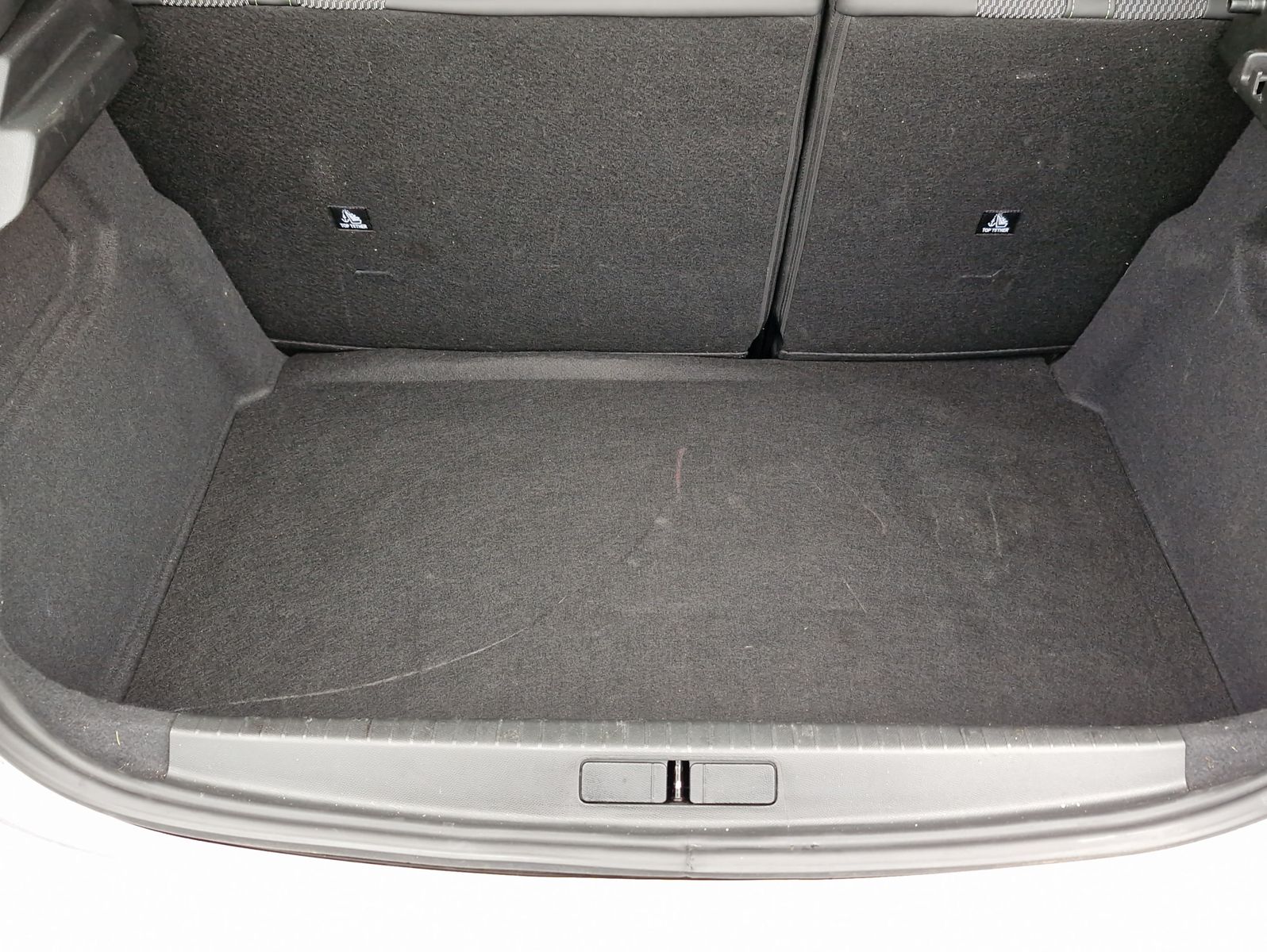 Peugeot 208 Hybrid 145 e-DSC GT AT LED+ CarPlay Kamera A