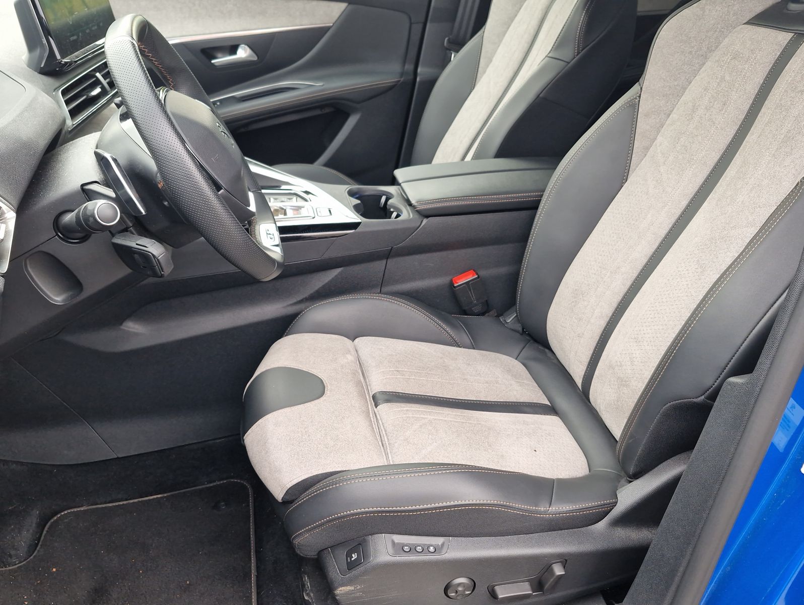 Peugeot 3008 PHEV 300 e-AT GT Pack LED Navi Pano Kamera3