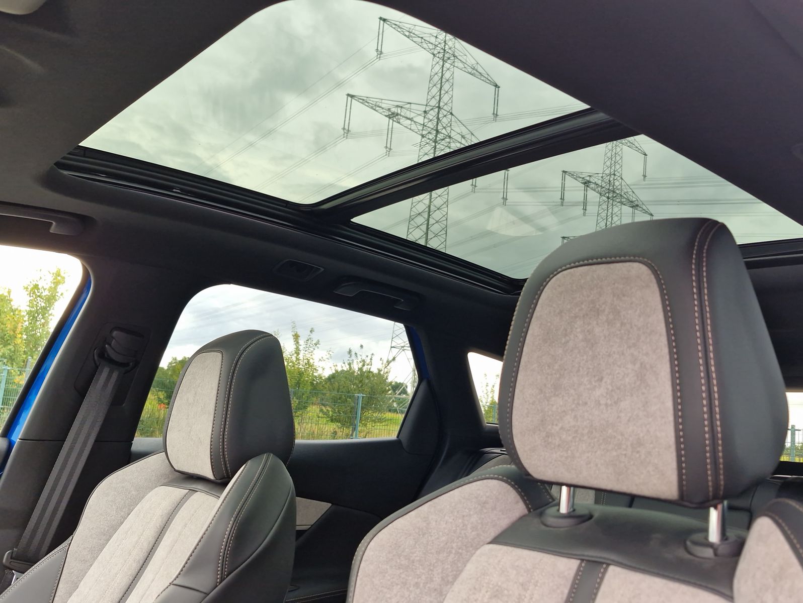 Peugeot 3008 PHEV 300 e-AT GT Pack LED Navi Pano Kamera3