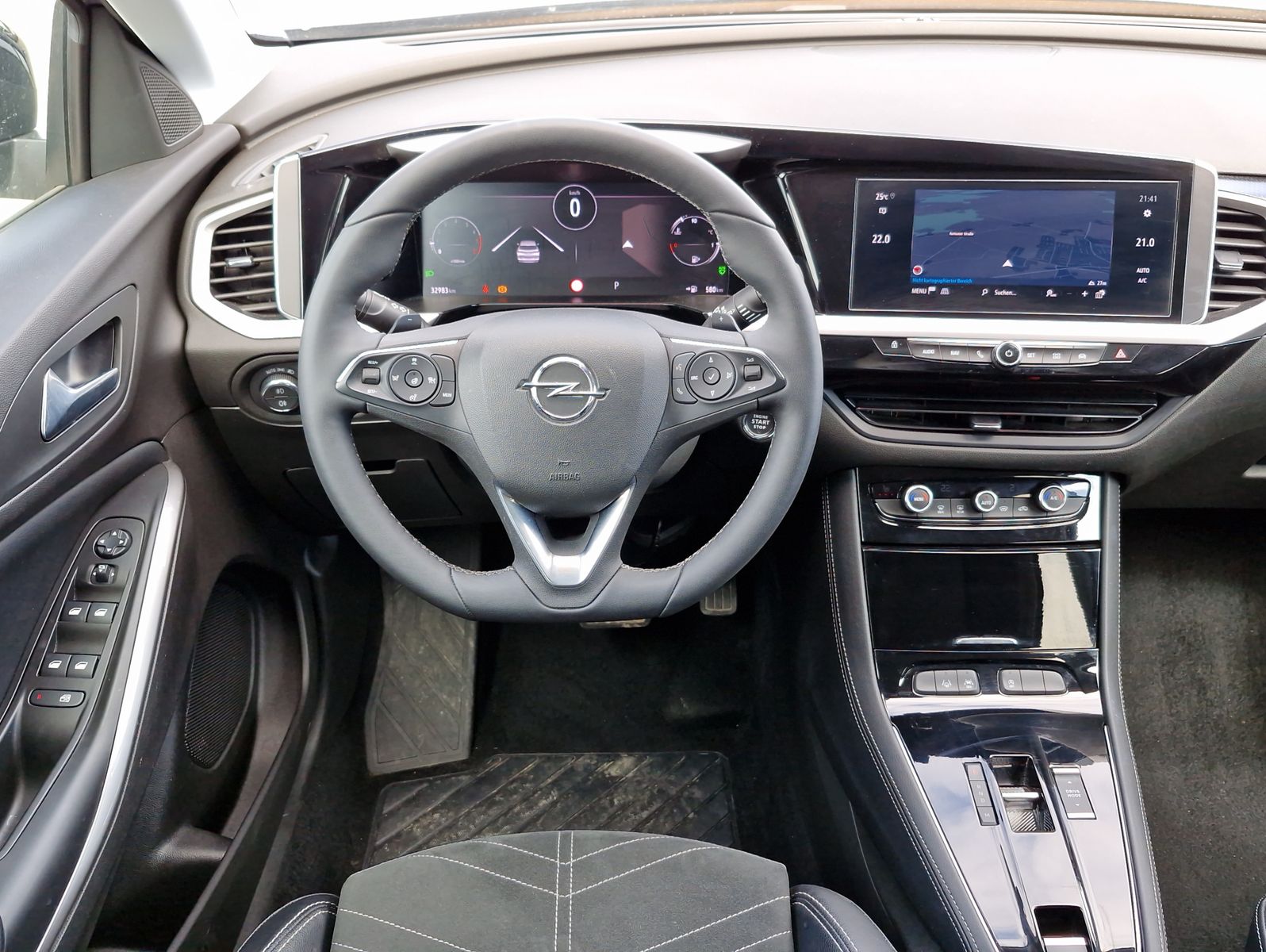Opel Grandland 1.2 Turbo Ultimate AT Navi Alcantara L