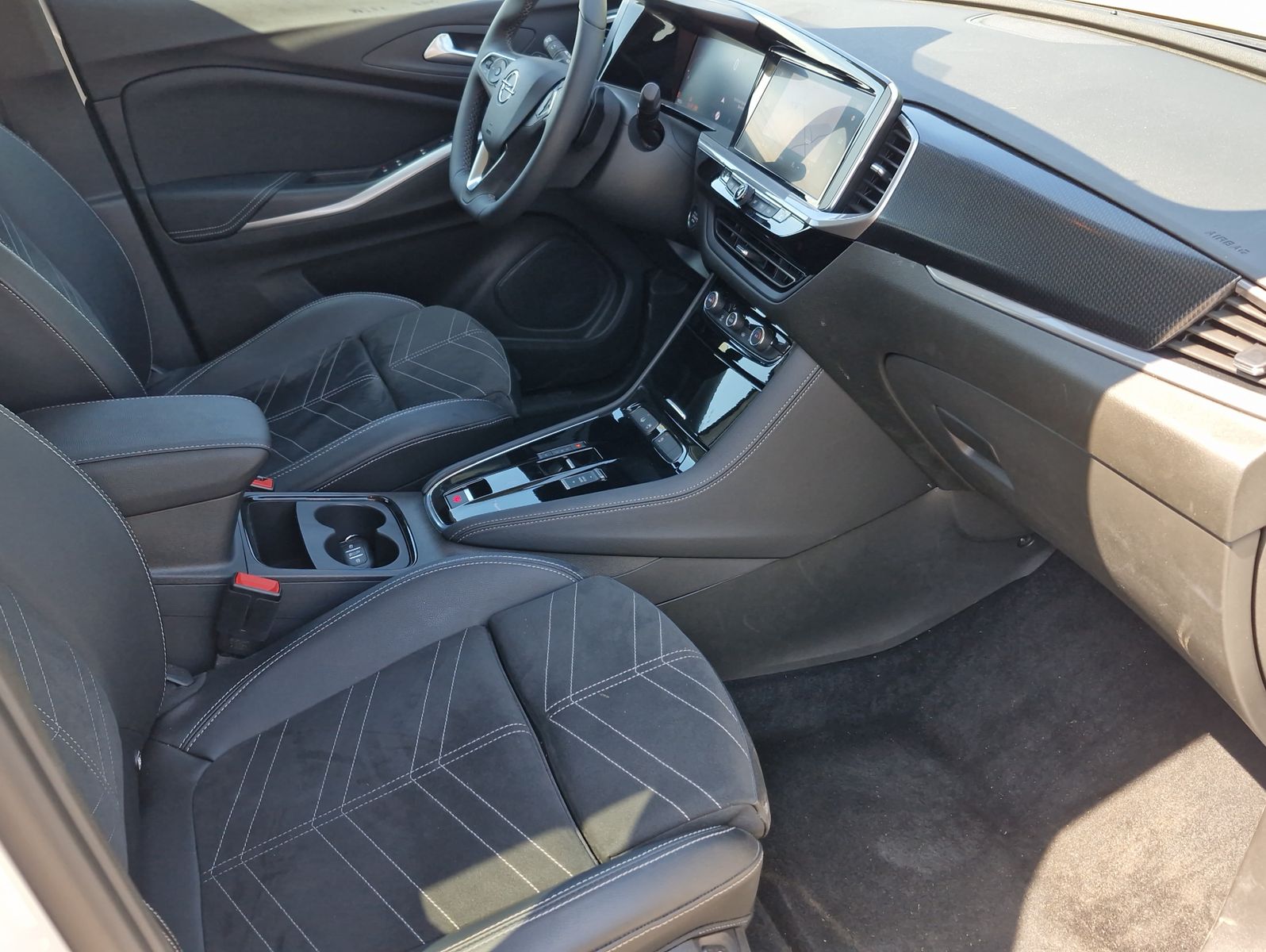 Opel Grandland 1.2 Turbo Ultimate AT Navi Alcantara L