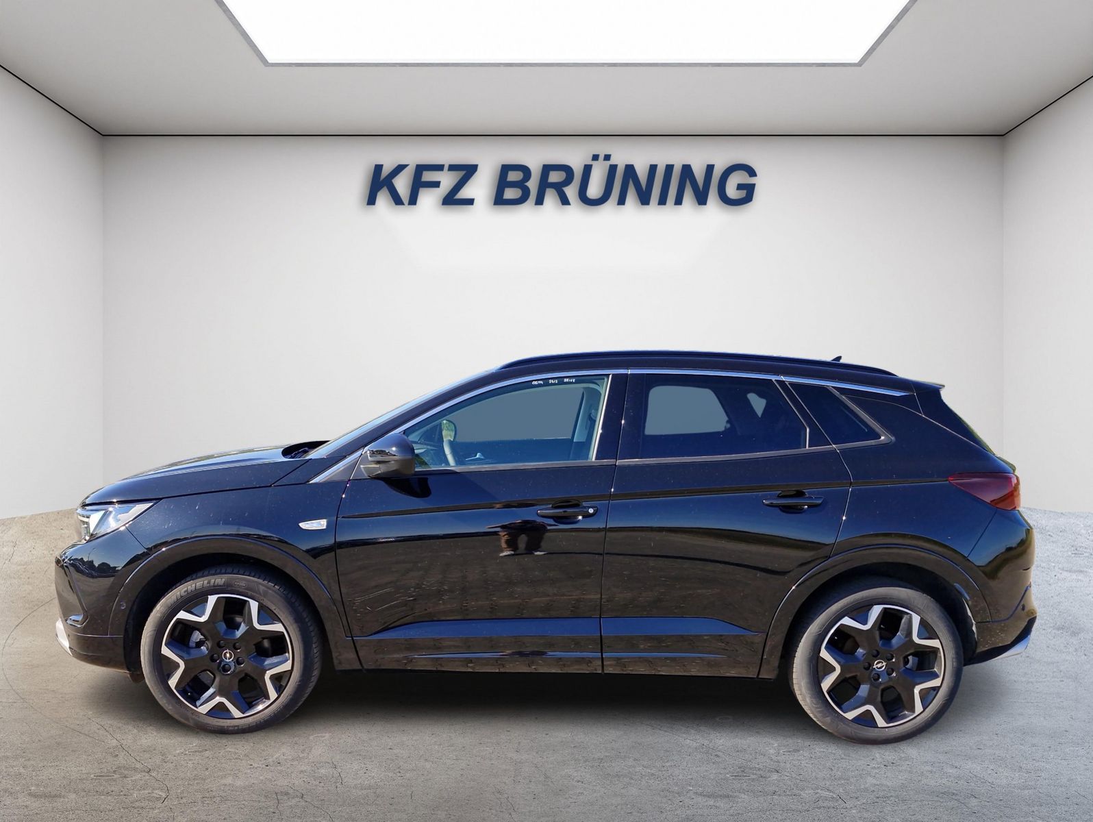 Opel Grandland 1.2 Turbo Ultimate AT Navi Alcantara M